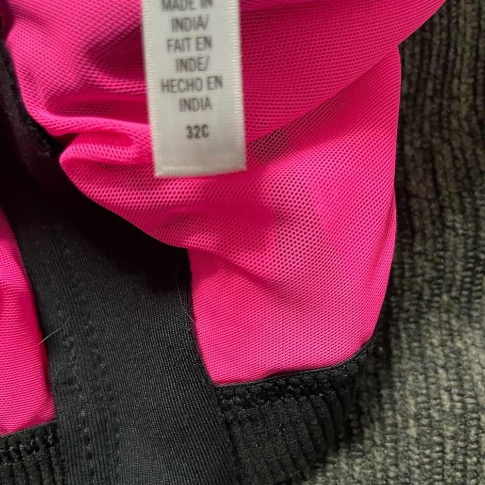 VSX Women's Pink and Black Sports Bra - Picture 12 of 12